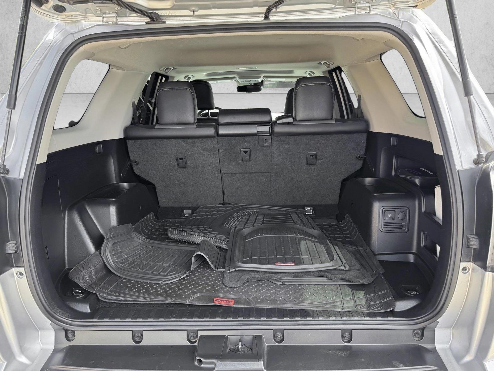 2022 Toyota 4Runner SR5 Premium - Photo 8