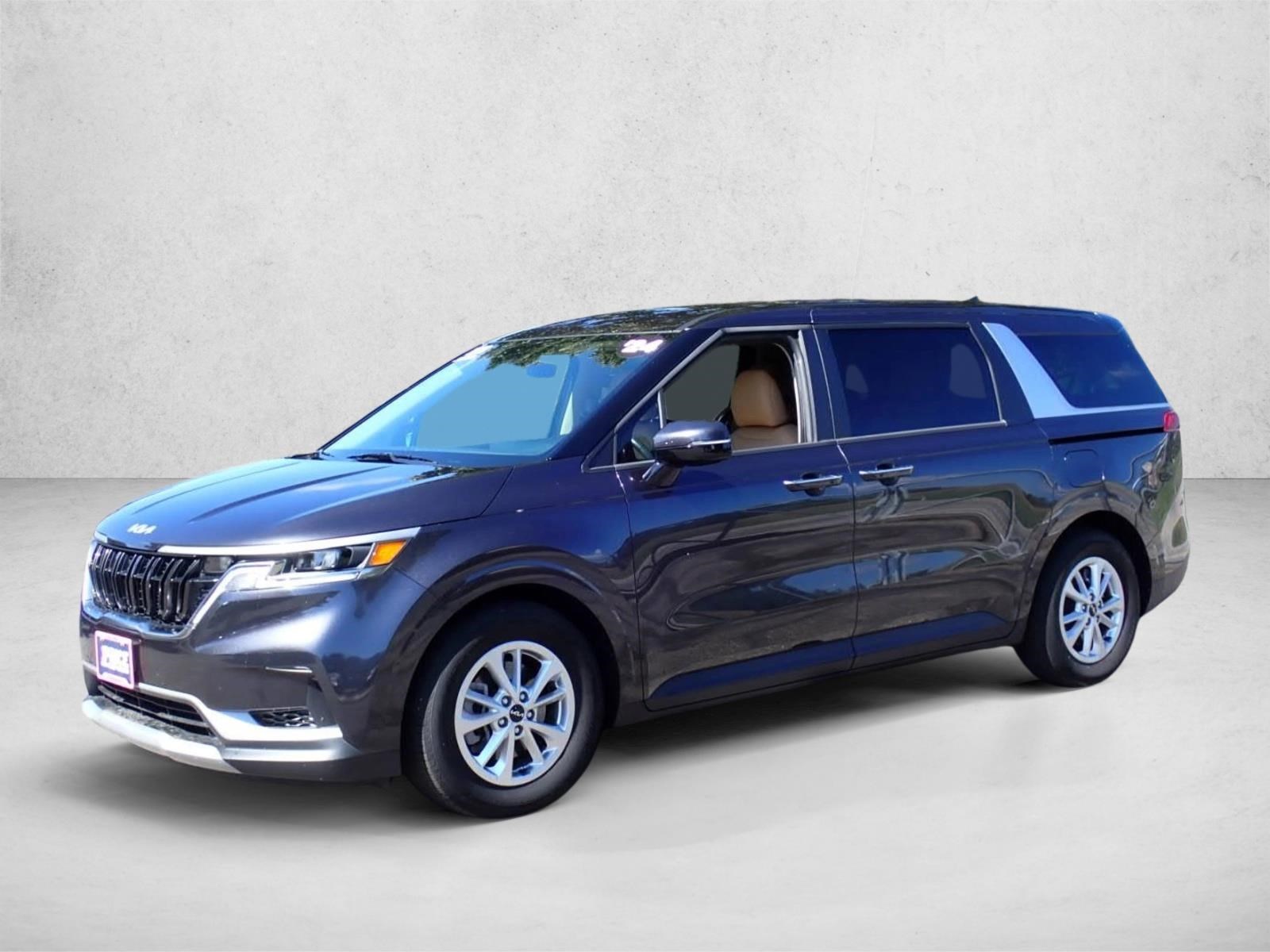  Kia Carnival