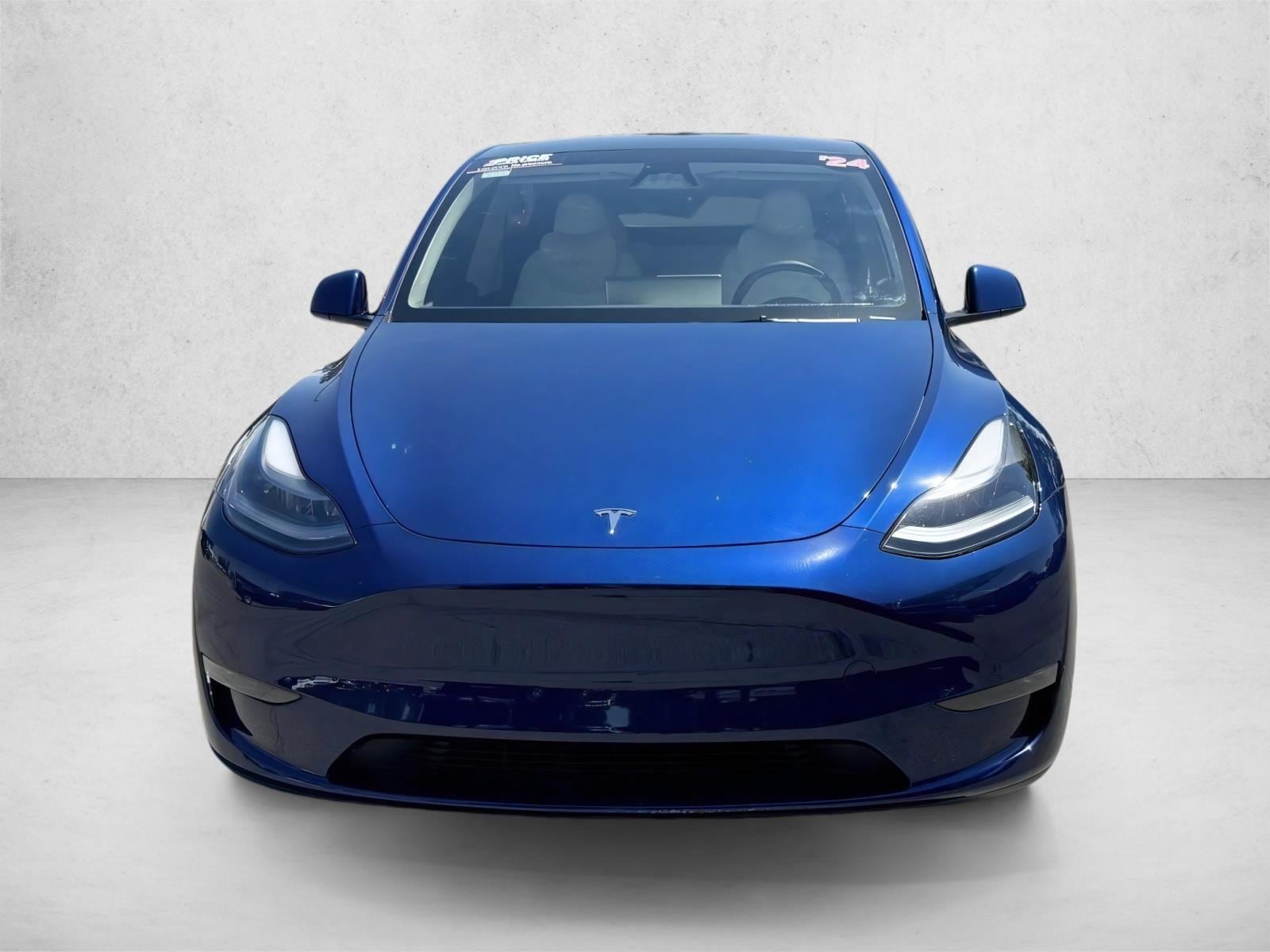 Used 2024 Tesla Model Y Long Range with VIN 7SAYGDEE8RA301303 for sale in Centennial, CO