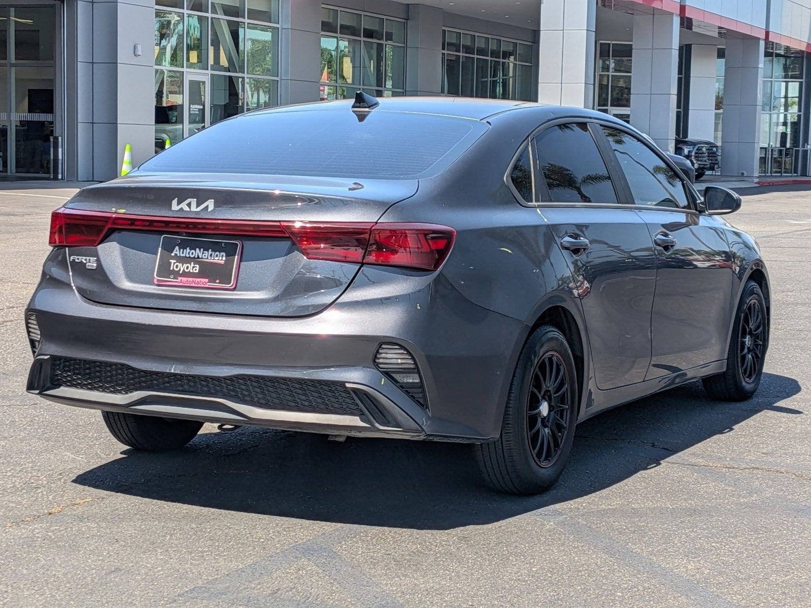 2024 Kia Forte LX photo 5