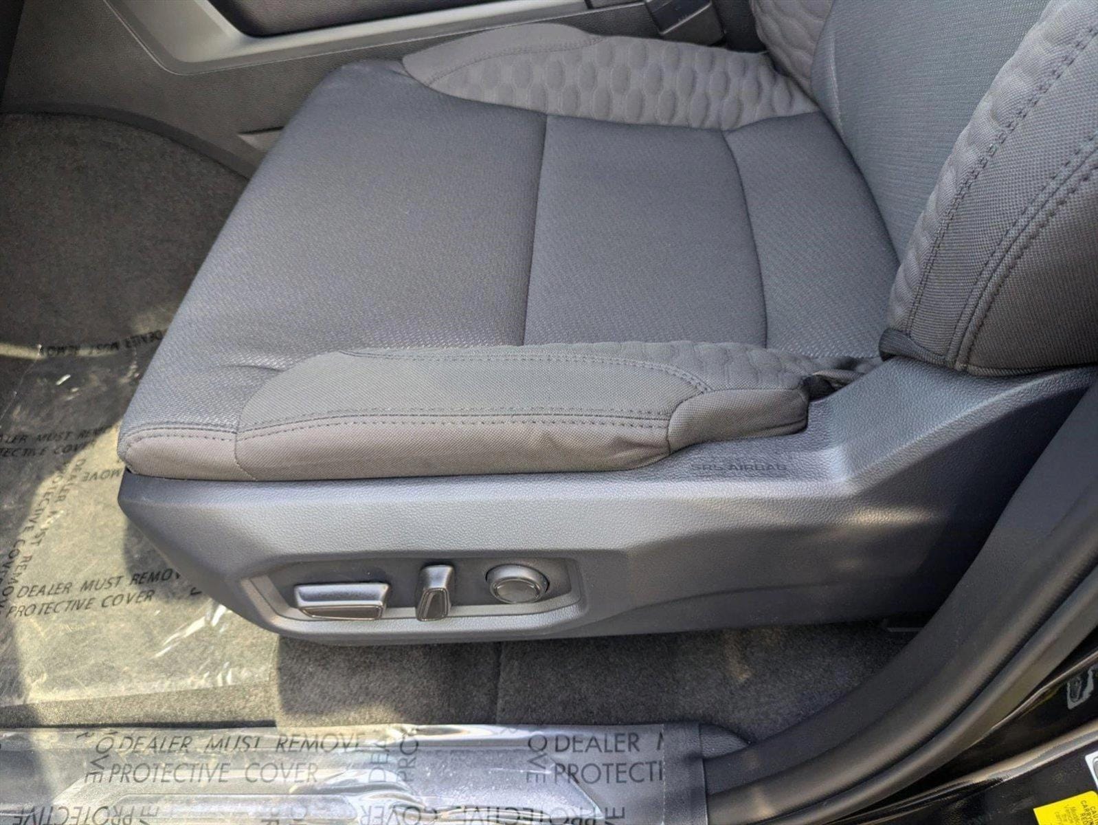 2025 Toyota Tundra SR5 - Photo 4