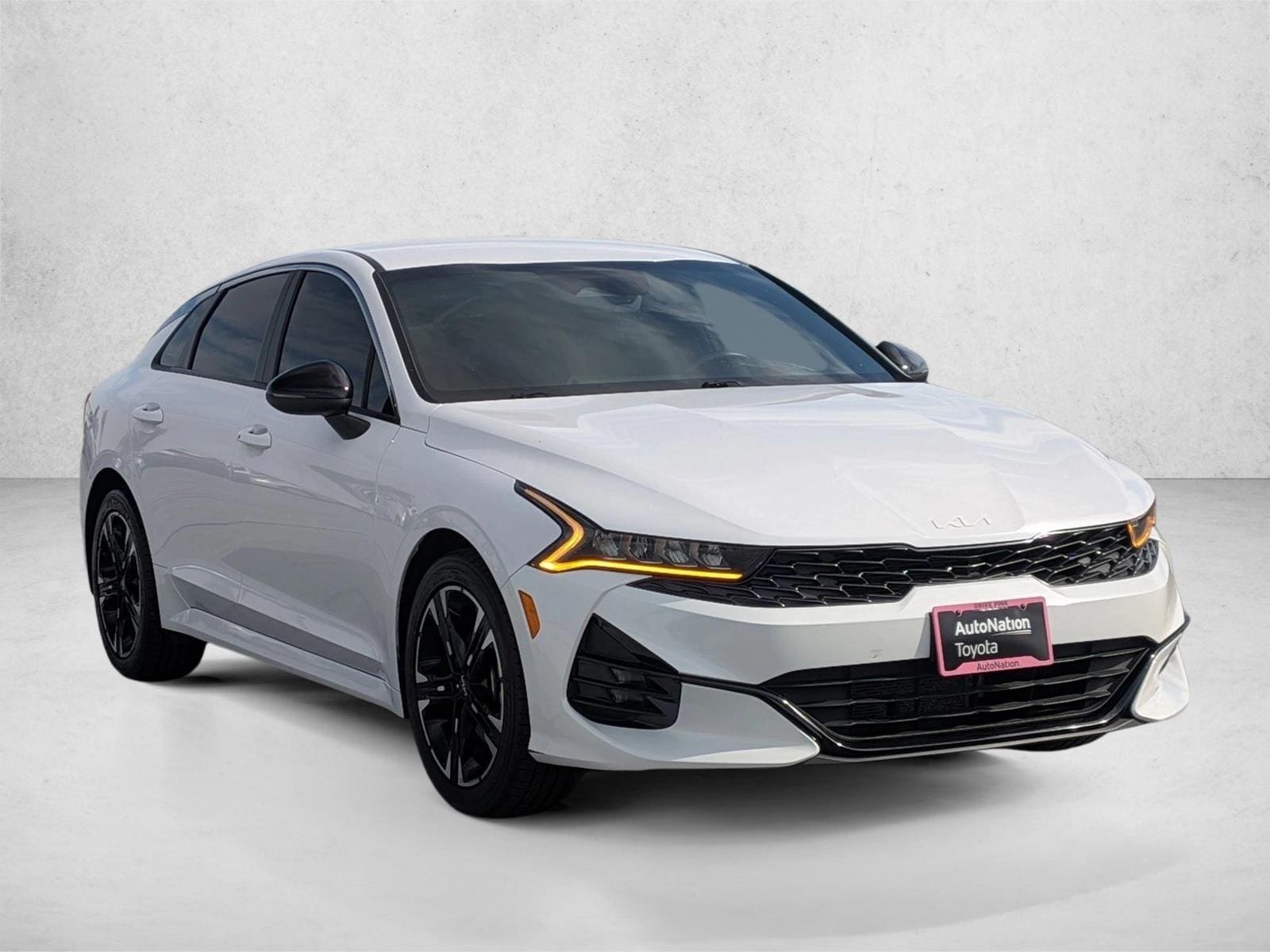 2024 Kia K5 GT-Line photo 3