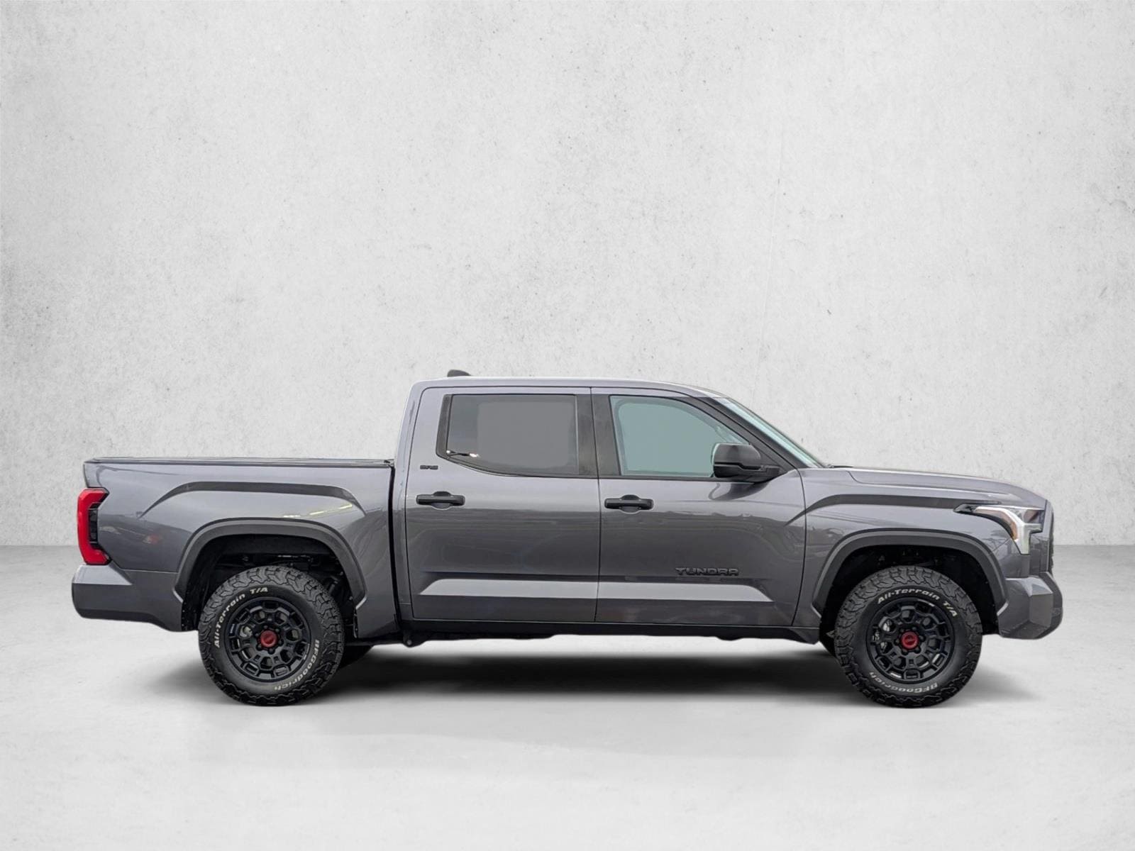 2024 Toyota Tundra SR5 photo 4