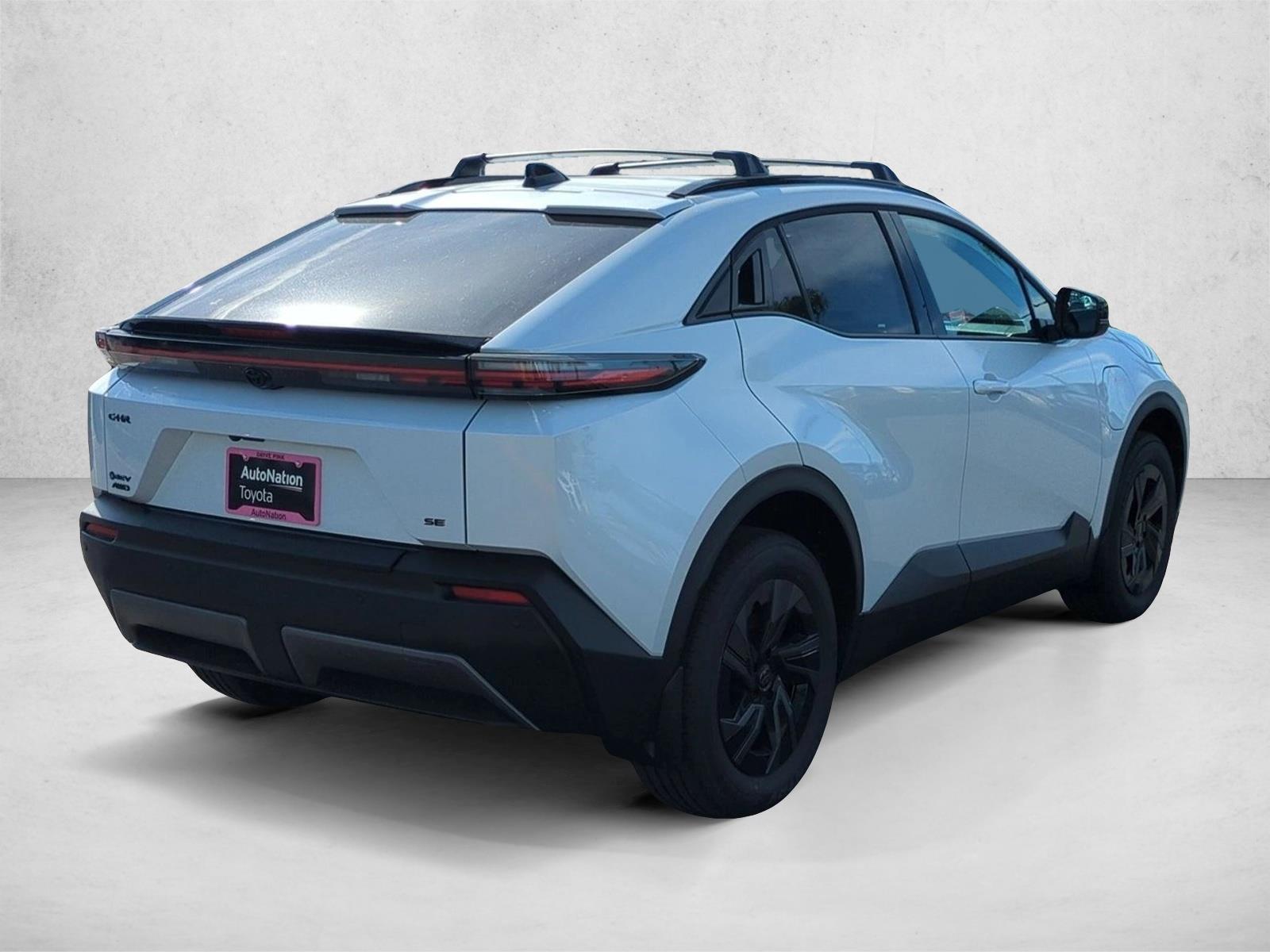 2026 Toyota C-HR SE - Photo 2