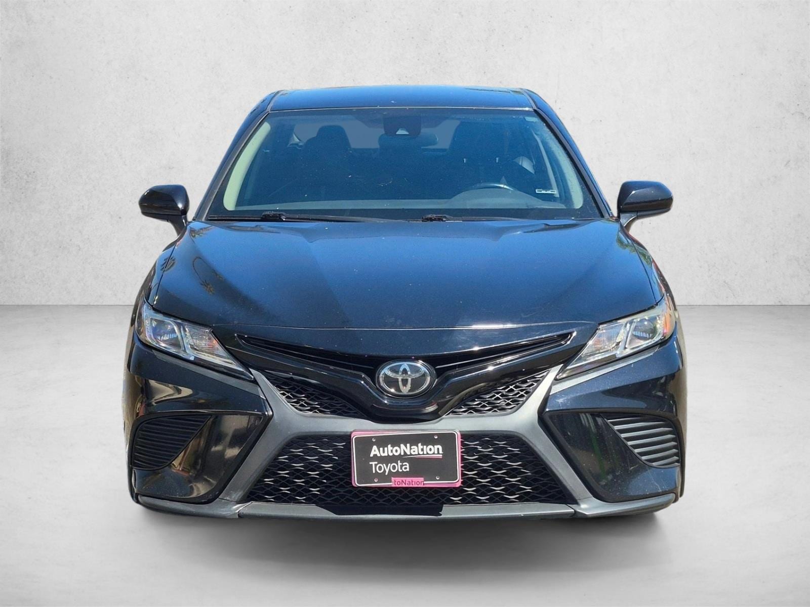Used 2020 Toyota Camry SE with VIN 4T1G11AK2LU959622 for sale in Buena Park, CA