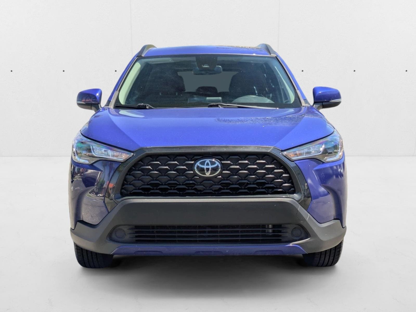 Used 2022 Toyota Corolla Cross LE with VIN 7MUCAAAGXNV035599 for sale in Northfield, Minnesota