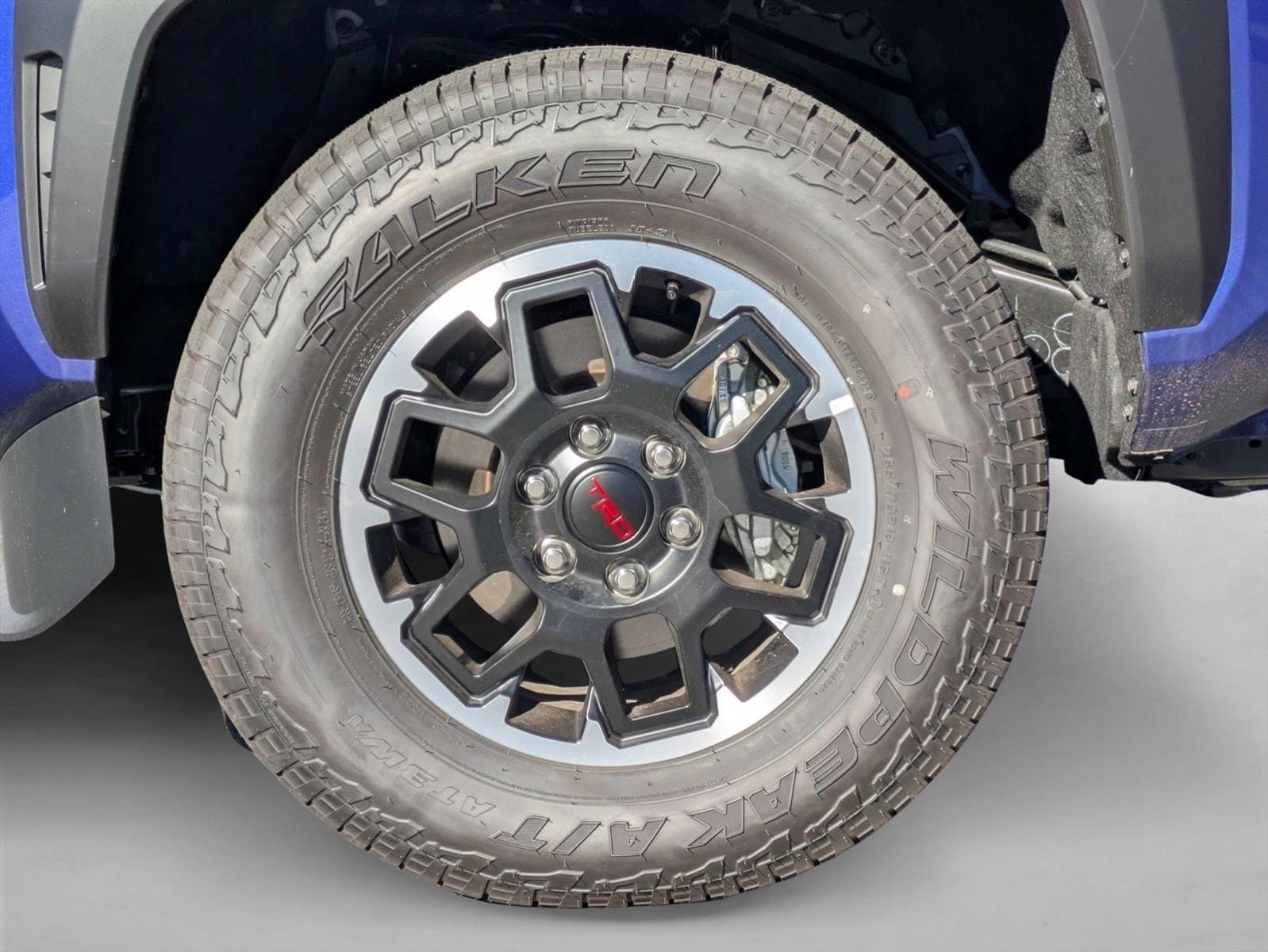 2025 Toyota Tacoma TRD Off Road - Photo 10