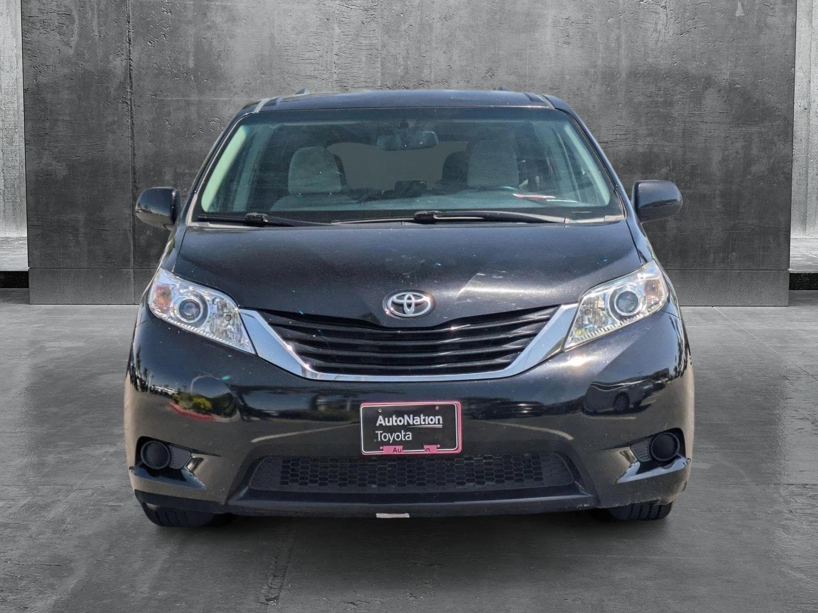 Used 2017 Toyota Sienna LE with VIN 5TDKZ3DC2HS848913 for sale in Buena Park, CA