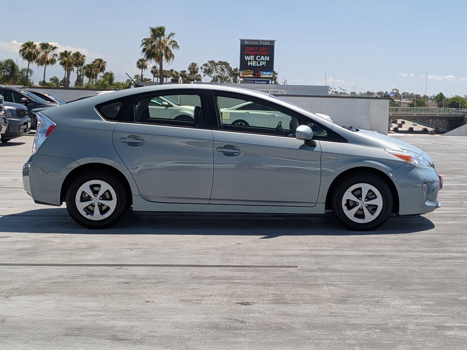 2012 Toyota Prius Four photo 4