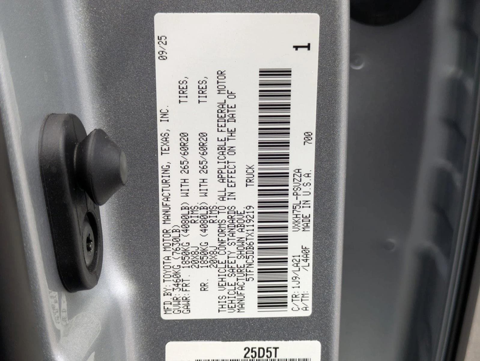 2026 Toyota Tundra Platinum - Photo 18