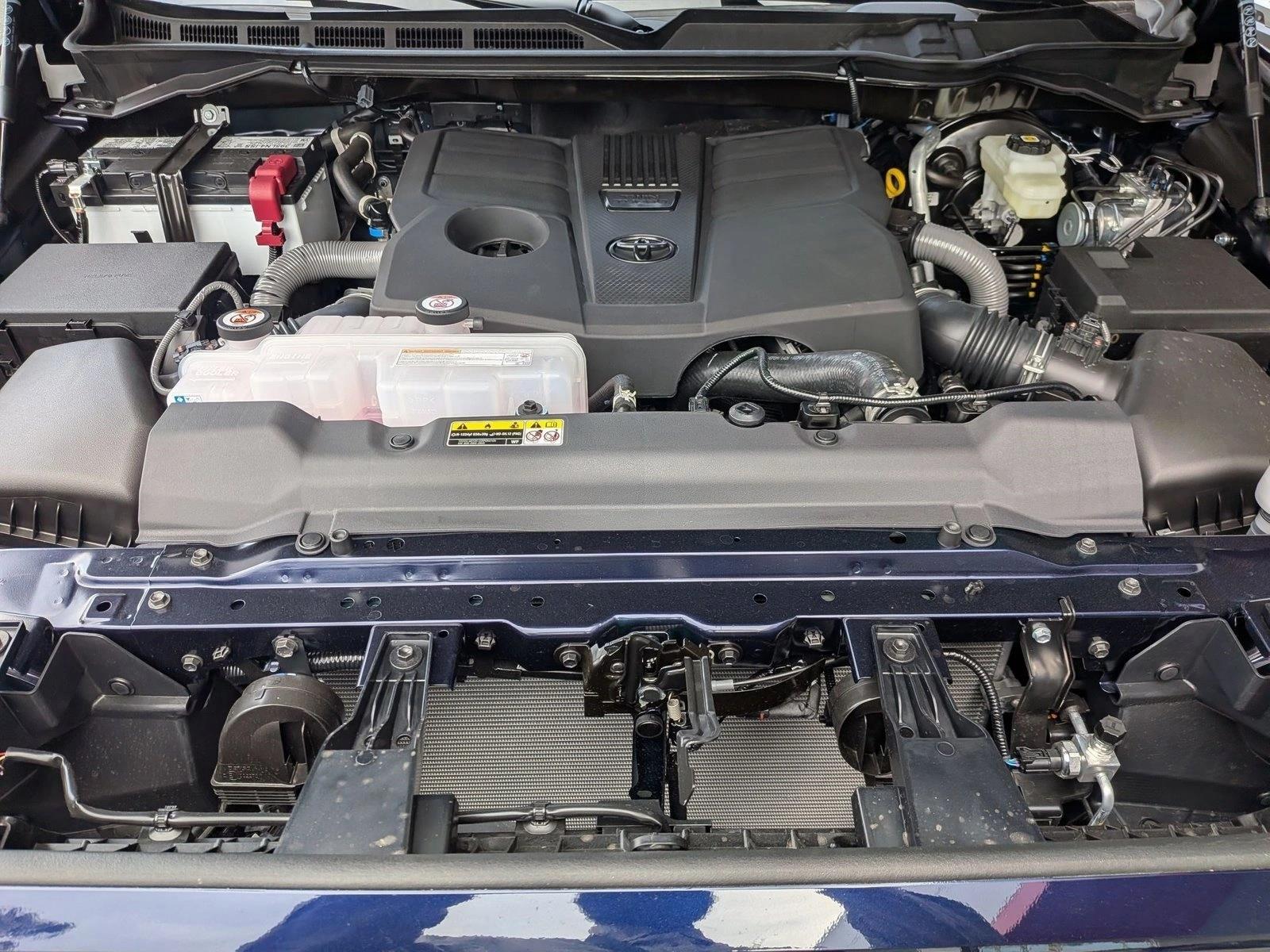 2026 Toyota Tundra Limited - Photo 16