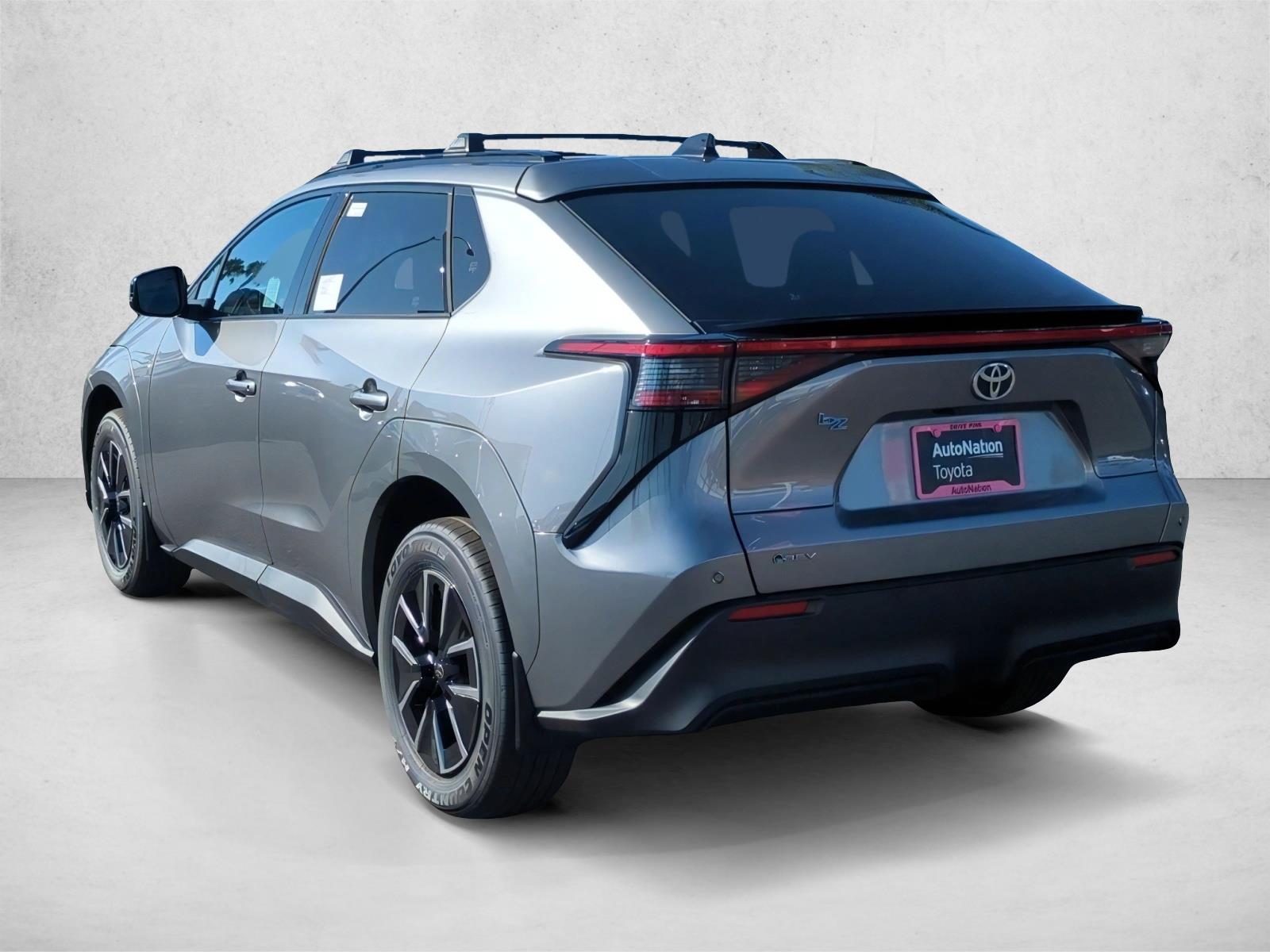 2026 Toyota bZ XLE - Photo 9