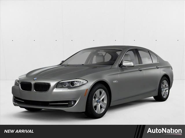 2011 BMW 5 Series's photo