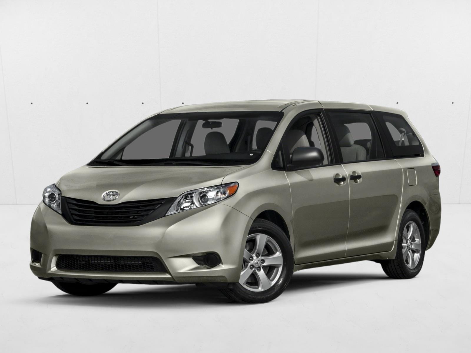 2015 Toyota Sienna LE's photo
