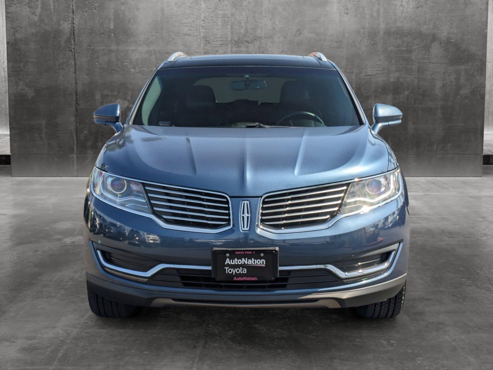 Used 2018 Lincoln MKX Select with VIN 2LMPJ6KR7JBL48050 for sale in Buena Park, CA