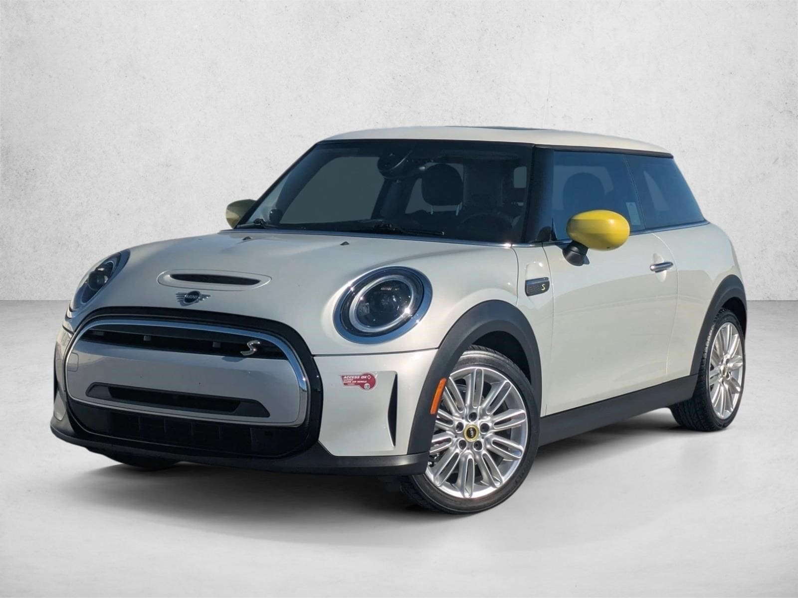 2023 MINI Hardtop 2 Door SE
