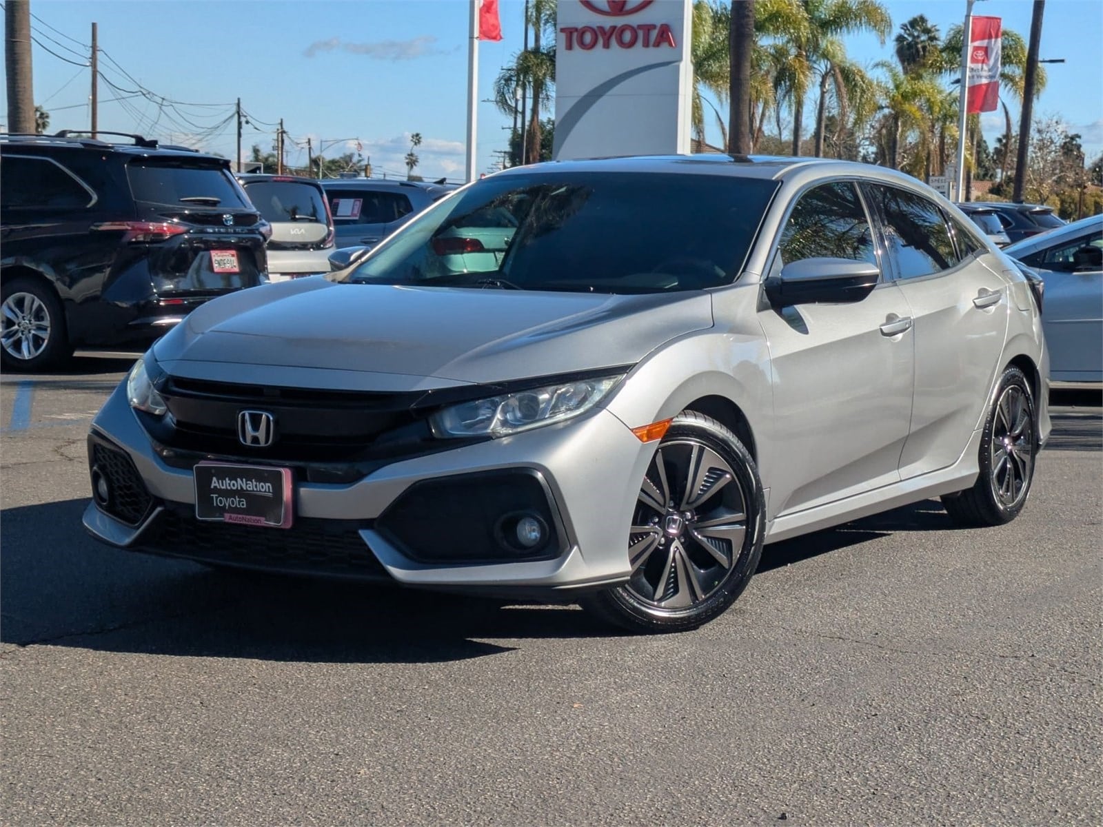 2018 Honda Civic Hatchback EX's photo