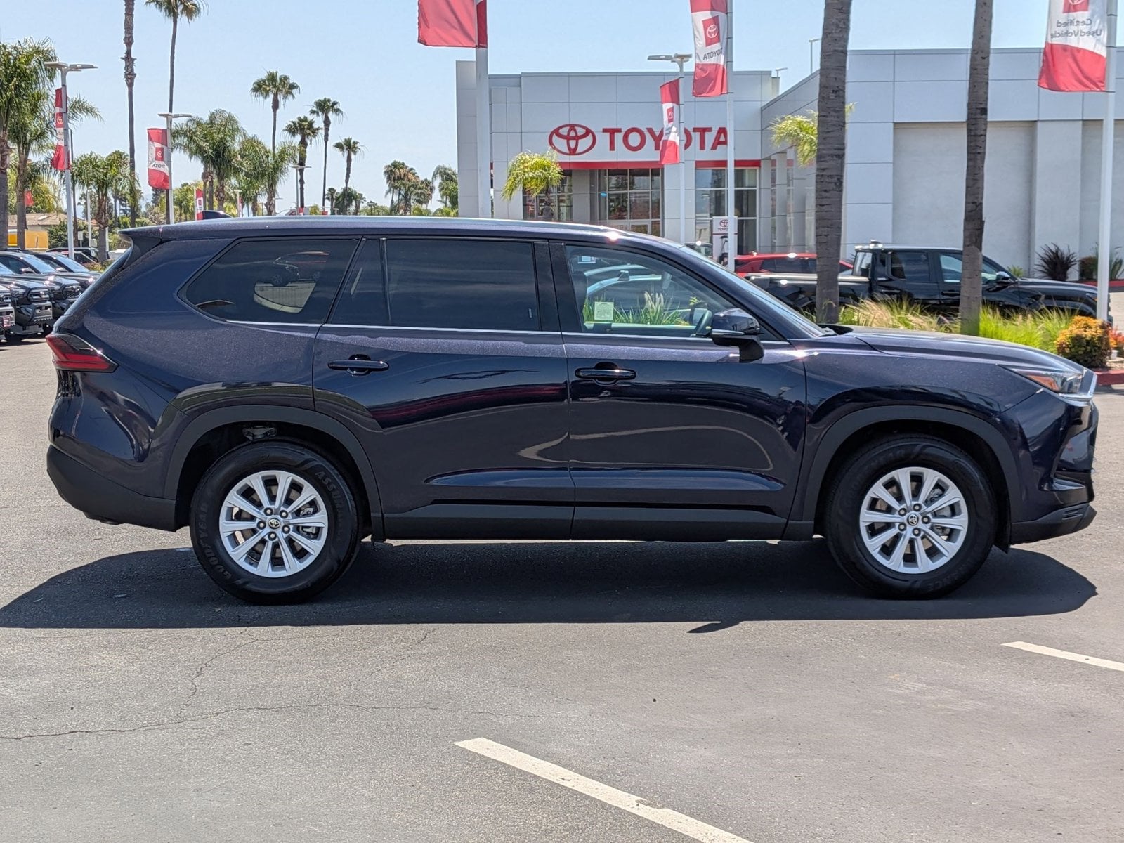 2025 Toyota Grand Highlander XLE photo 4