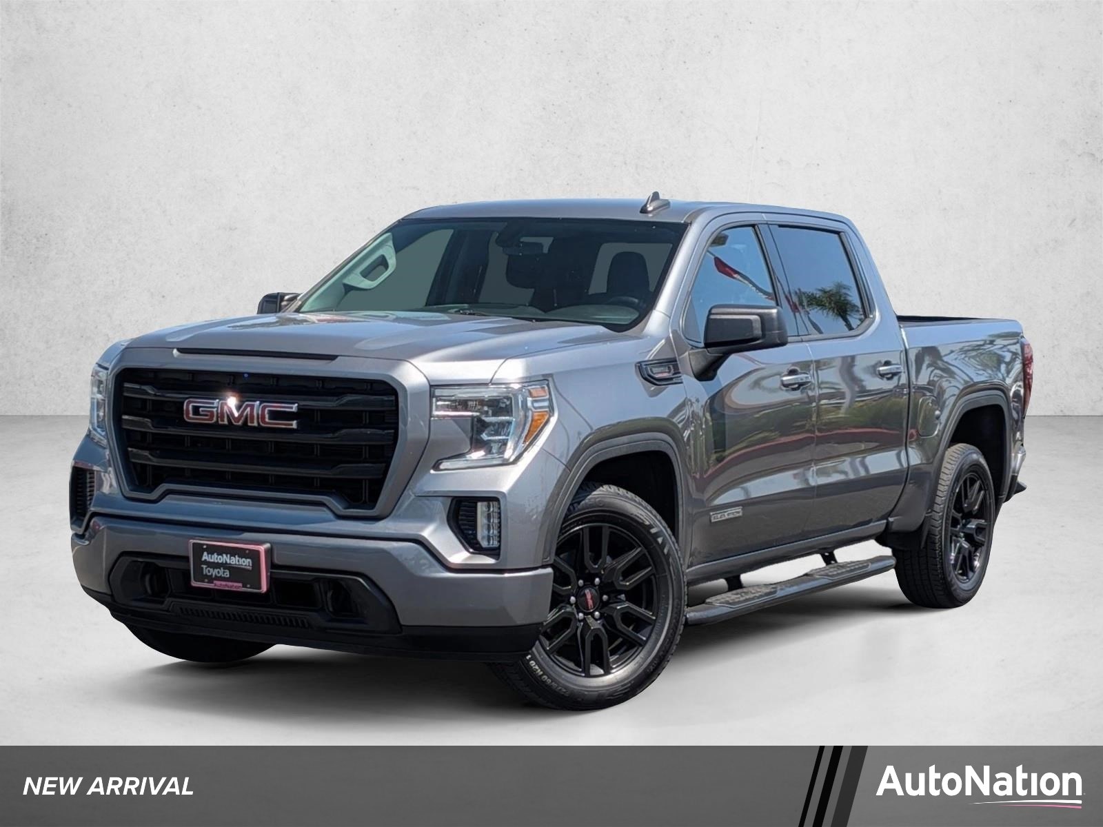 2020 GMC Sierra 2WD Crew Cab Short Box Elevation's photo