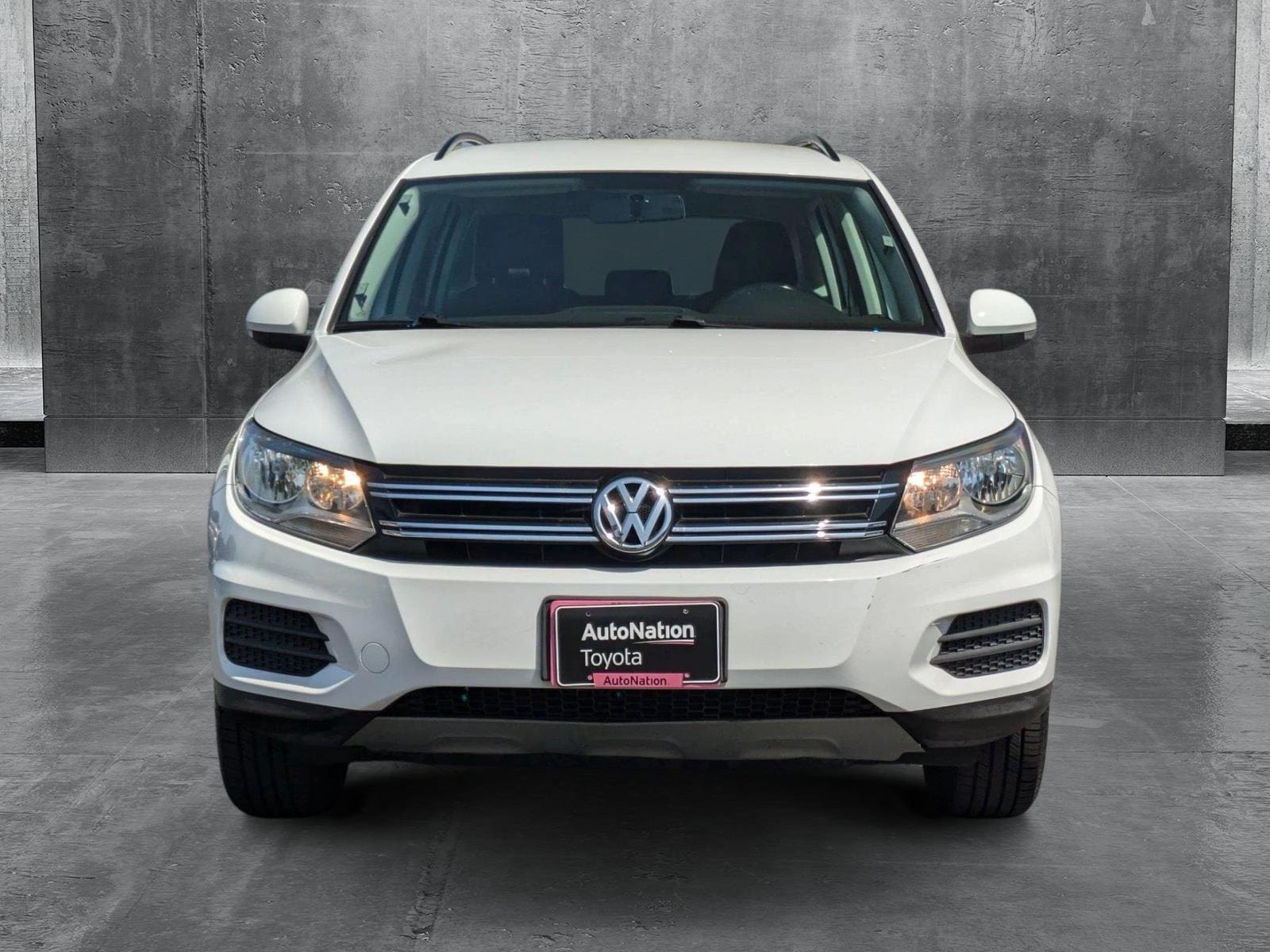 Used 2015 Volkswagen Tiguan S with VIN WVGAV7AXXFW590834 for sale in Buena Park, CA