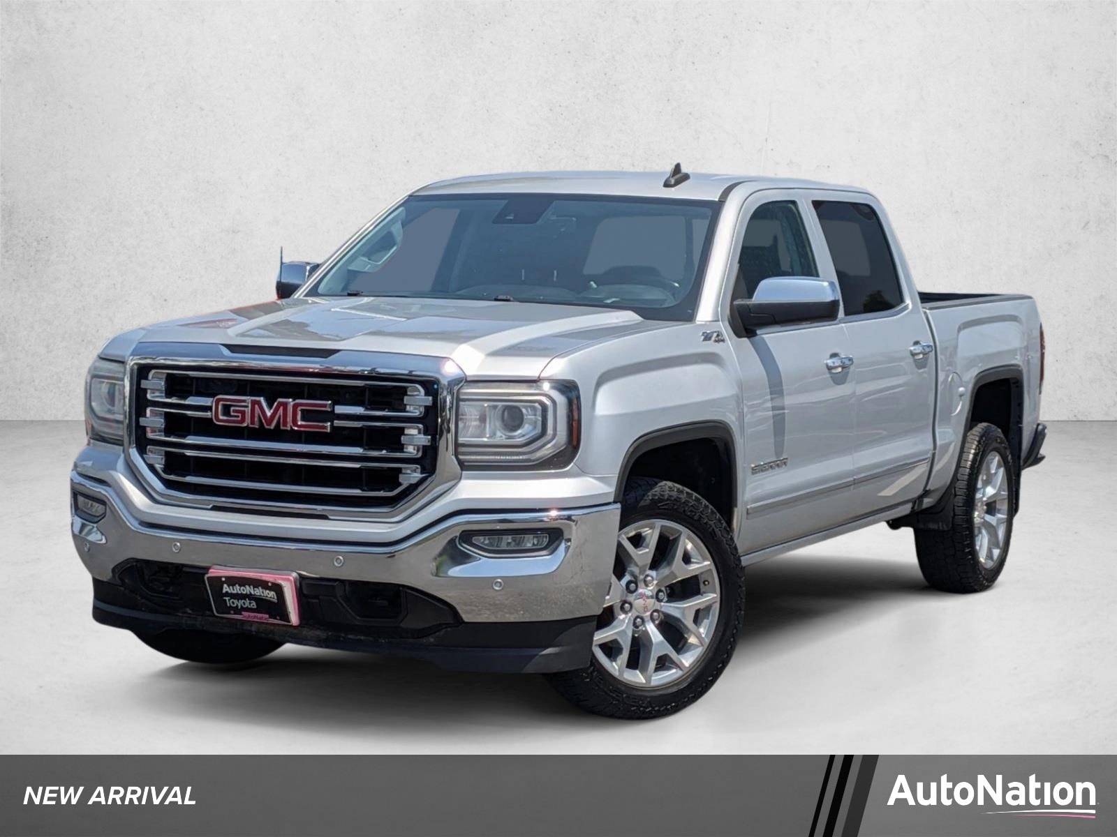 2018 GMC Sierra 4WD Crew Cab Standard Box SLT's photo