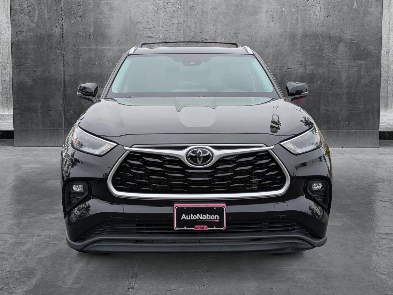 Certified 2022 Toyota Highlander XLE with VIN 5TDHZRAH2NS548216 for sale in Buena Park, CA