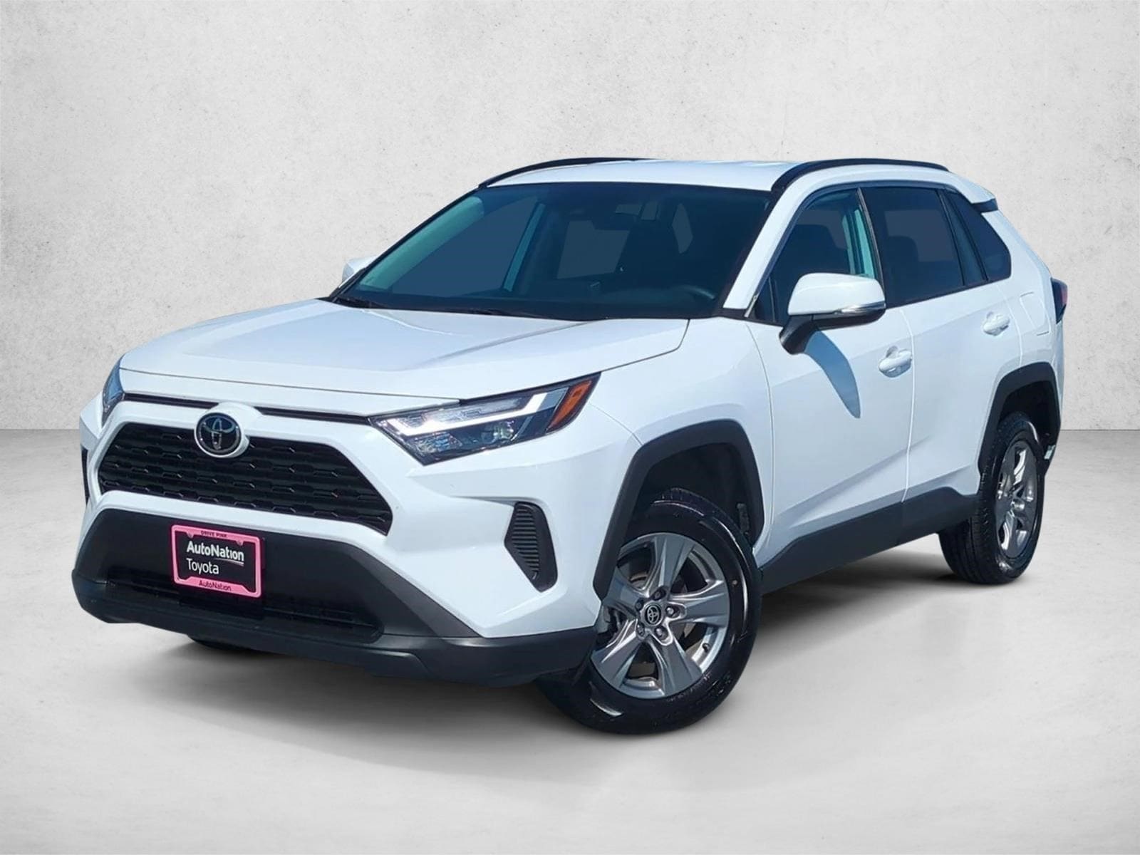 2024 Toyota RAV4 XLE AWD's photo