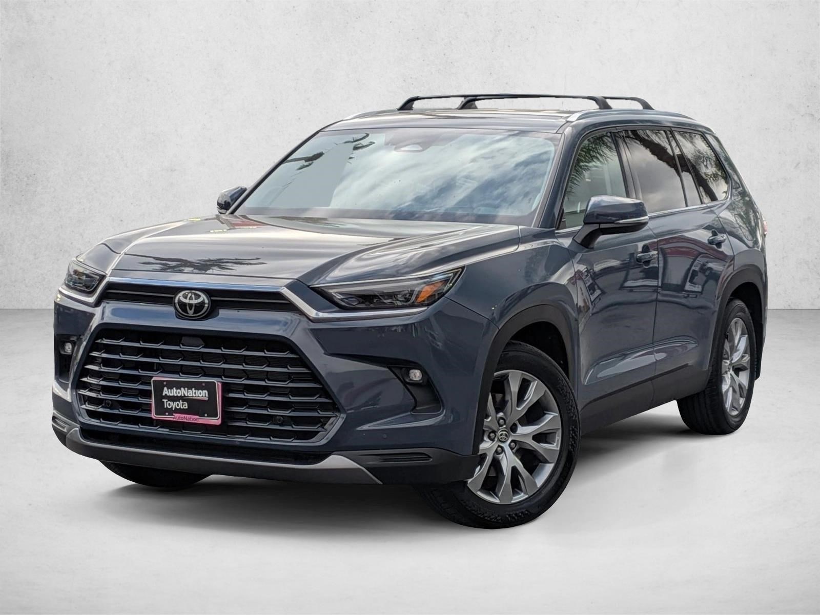 2024 Toyota Grand Highlander Limited photo 1