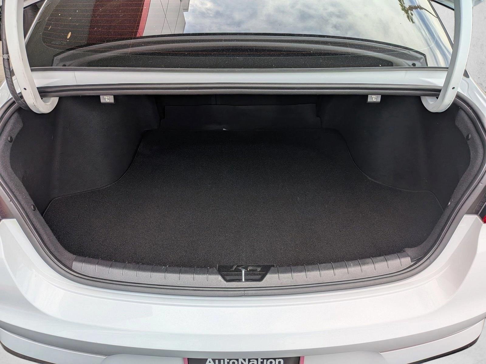 2024 Kia K5 GT-Line photo 6