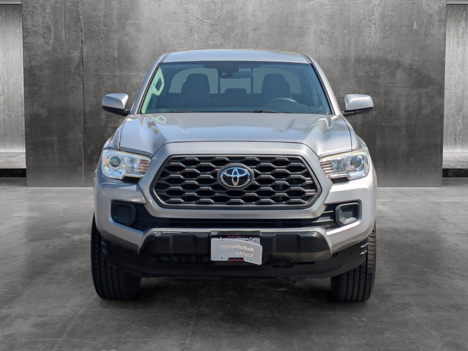 Used 2018 Toyota Tacoma SR with VIN 5TFAX5GNXJX105393 for sale in Summit, NJ