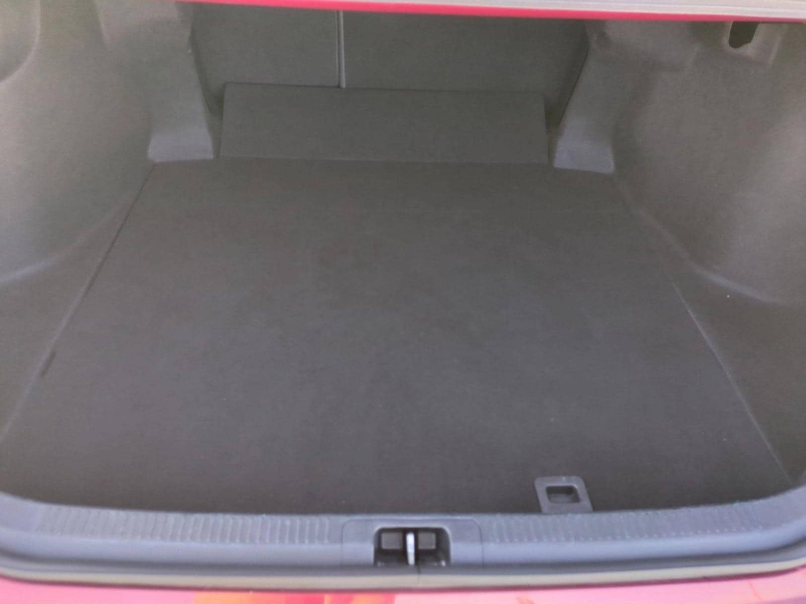 2022 Toyota Camry LE photo 5