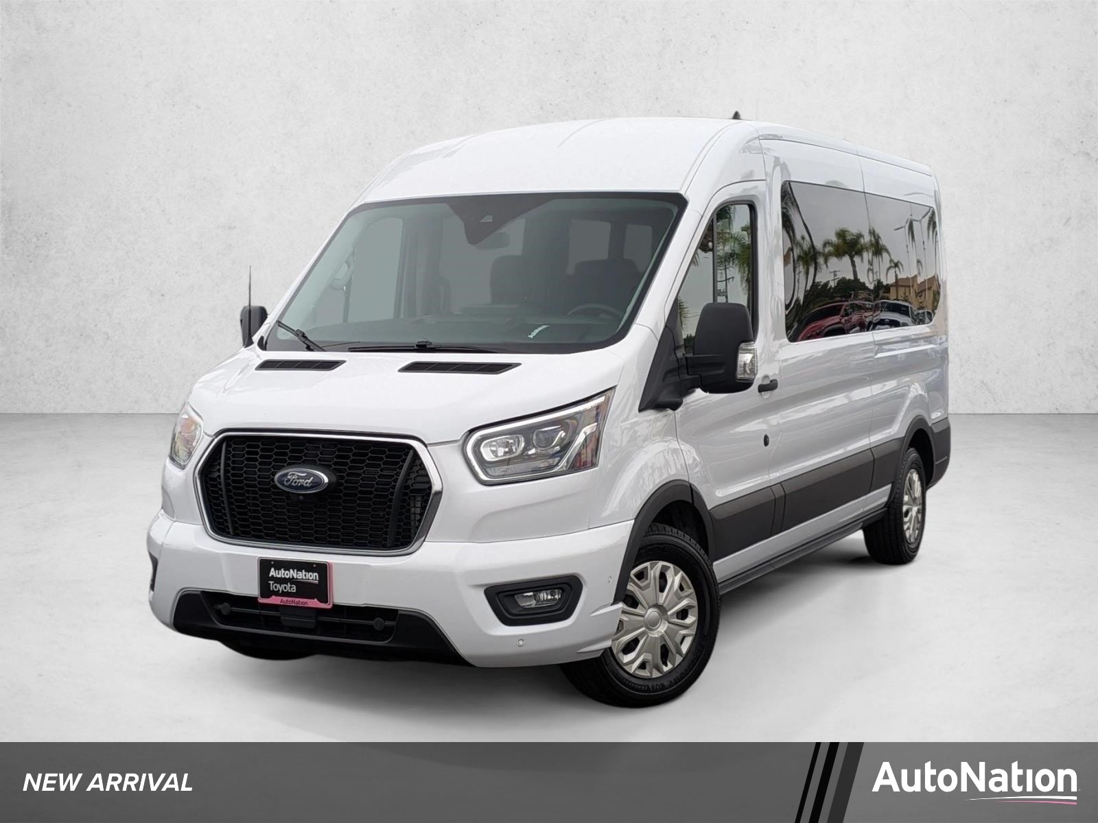 2023 Ford Transit 350 XLT Med Roof Sliding Pass. 148's photo