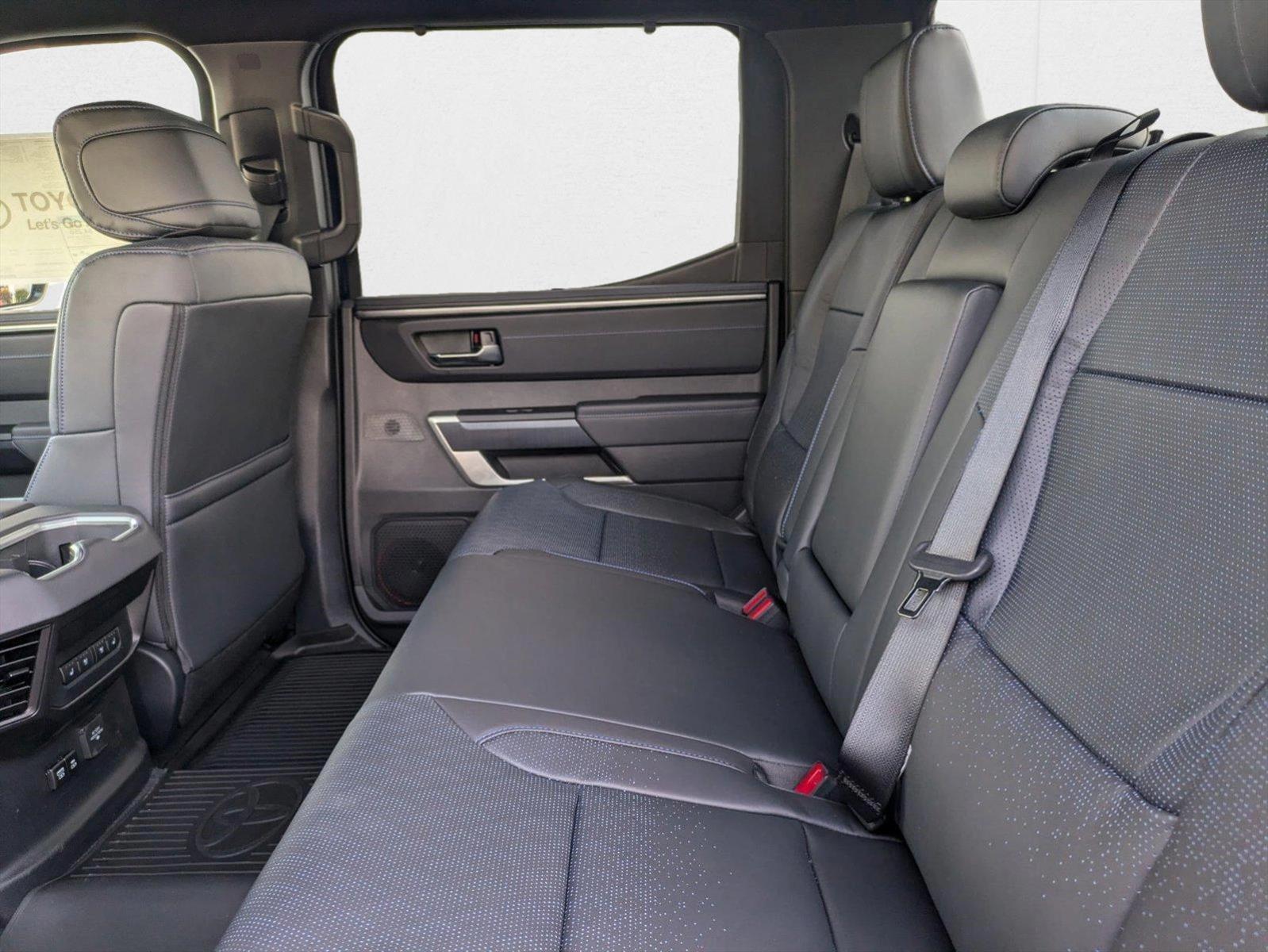 2025 Toyota Tundra Platinum - Photo 15