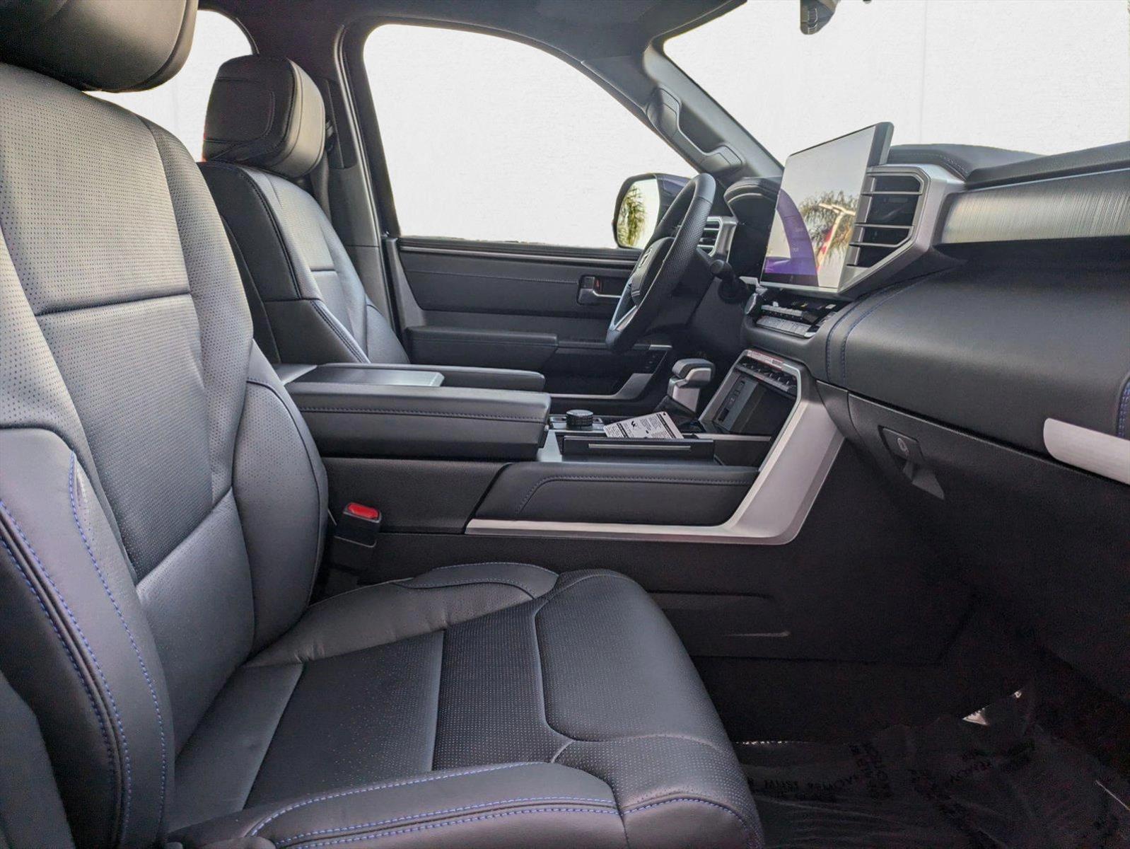 2025 Toyota Tundra Platinum - Photo 16