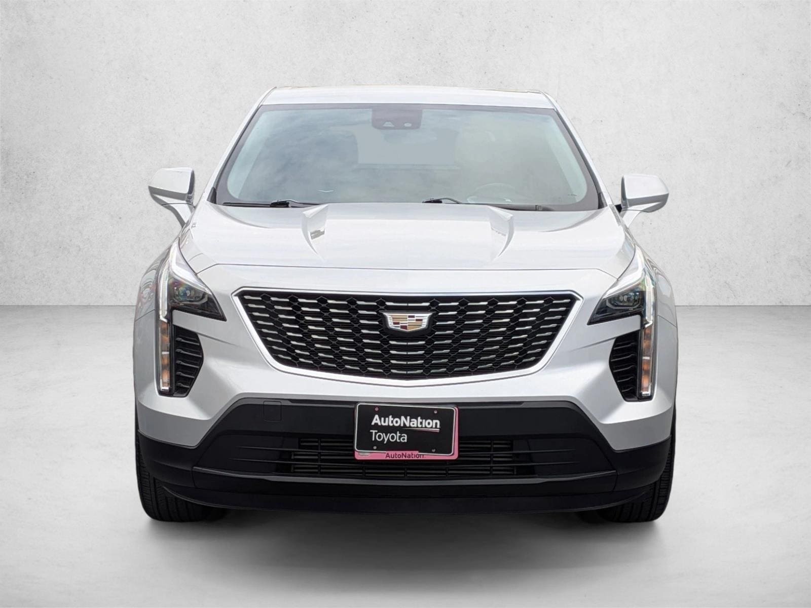 2020 CADILLAC XT4 FWD Luxury photo 2
