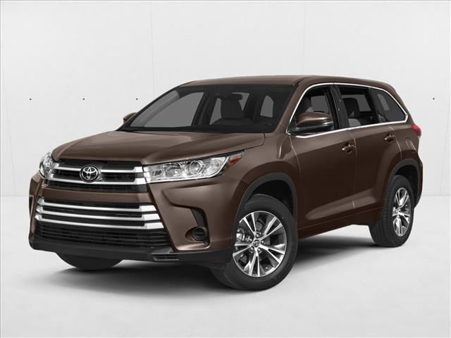 2017 Toyota Highlander LE's photo