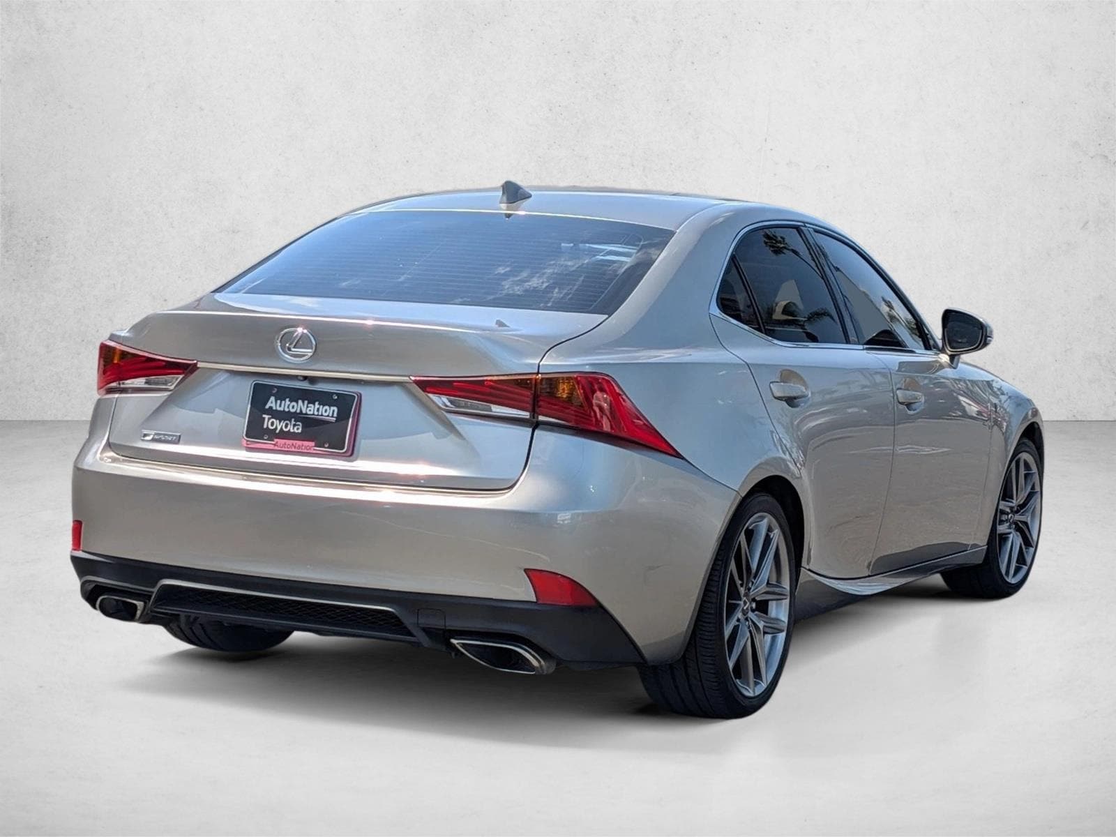 2017 LEXUS IS 200t IS Turbo photo 4