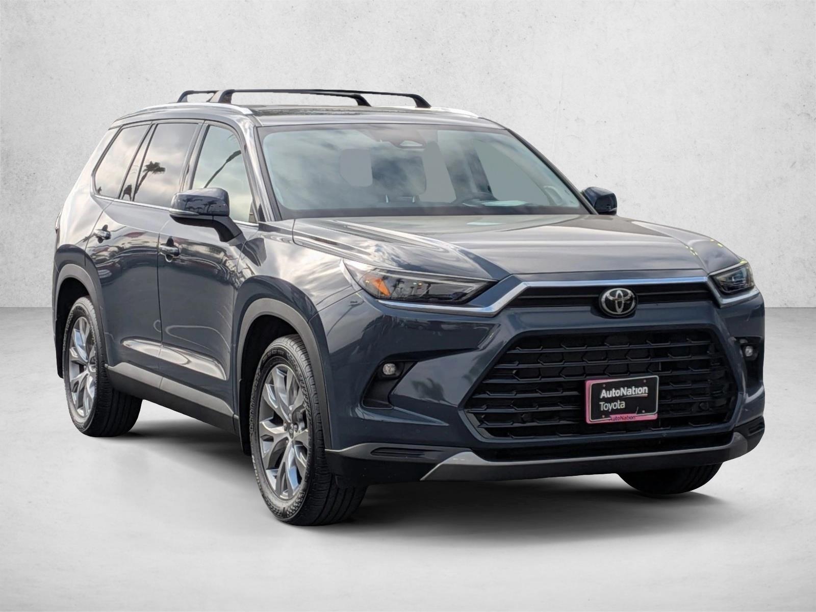 2024 Toyota Grand Highlander Limited photo 2
