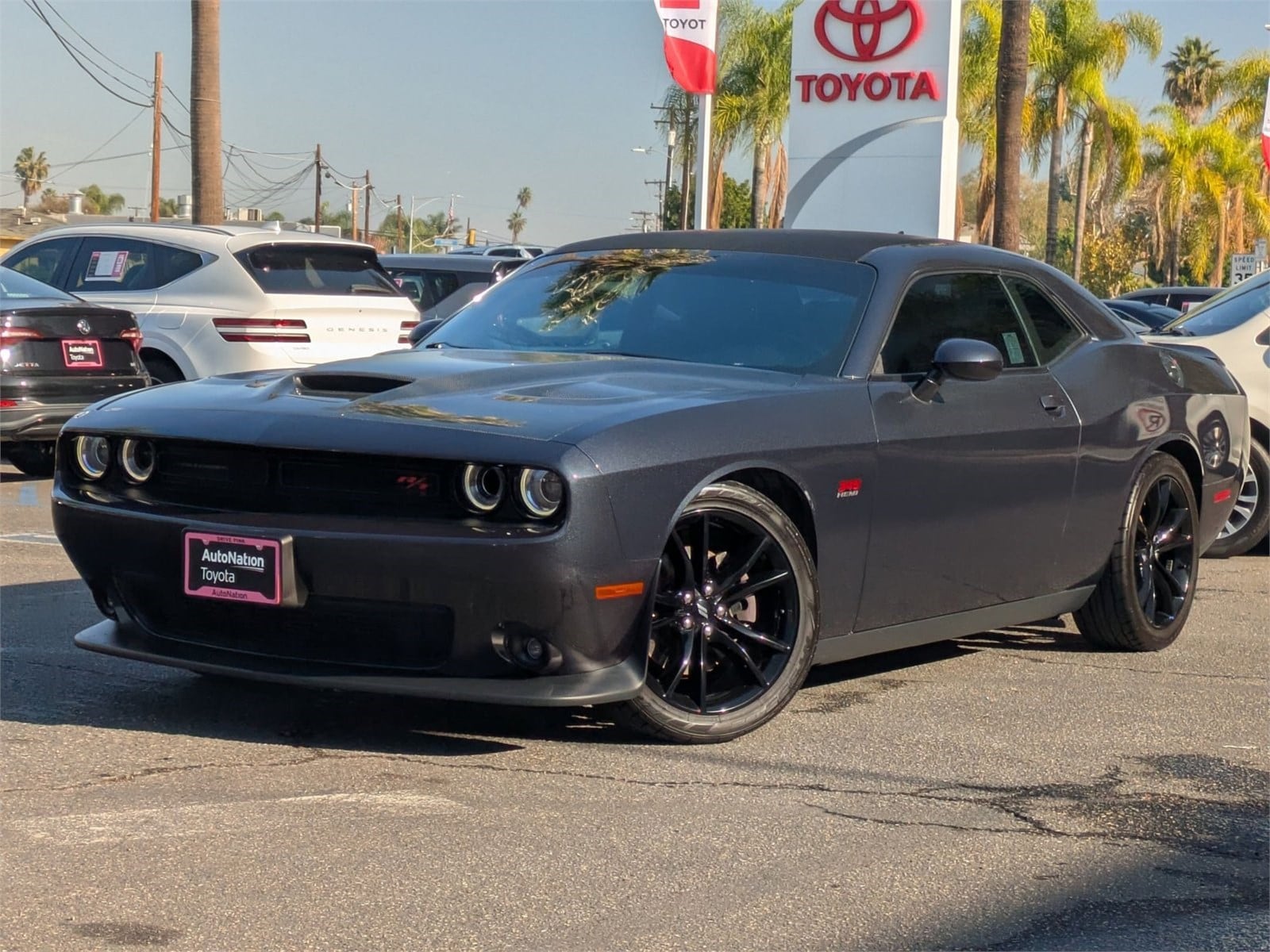 2017 Dodge Challenger R/T's photo
