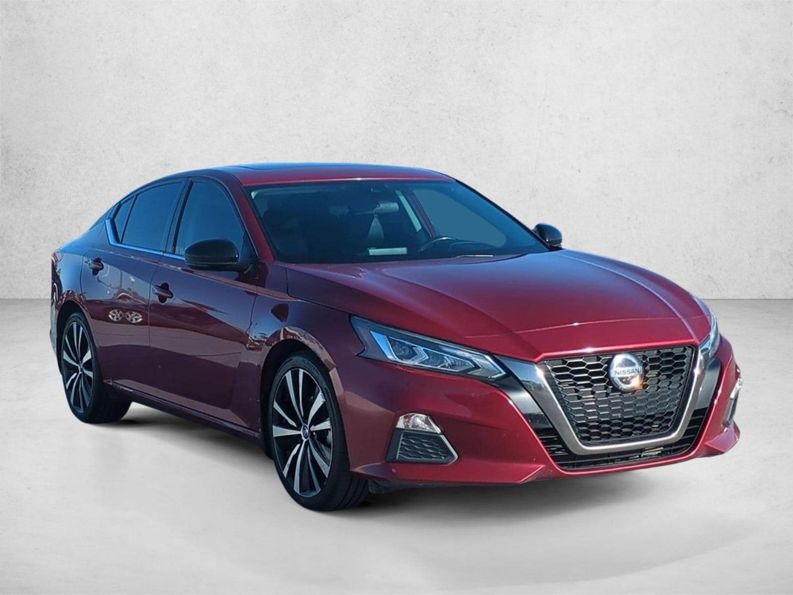 2021 Nissan Altima 2.5 SR photo 2