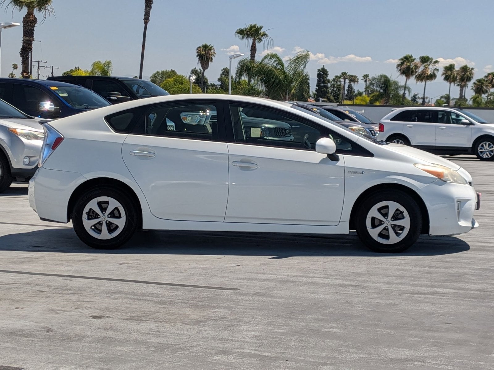 2015 Toyota Prius Three photo 4