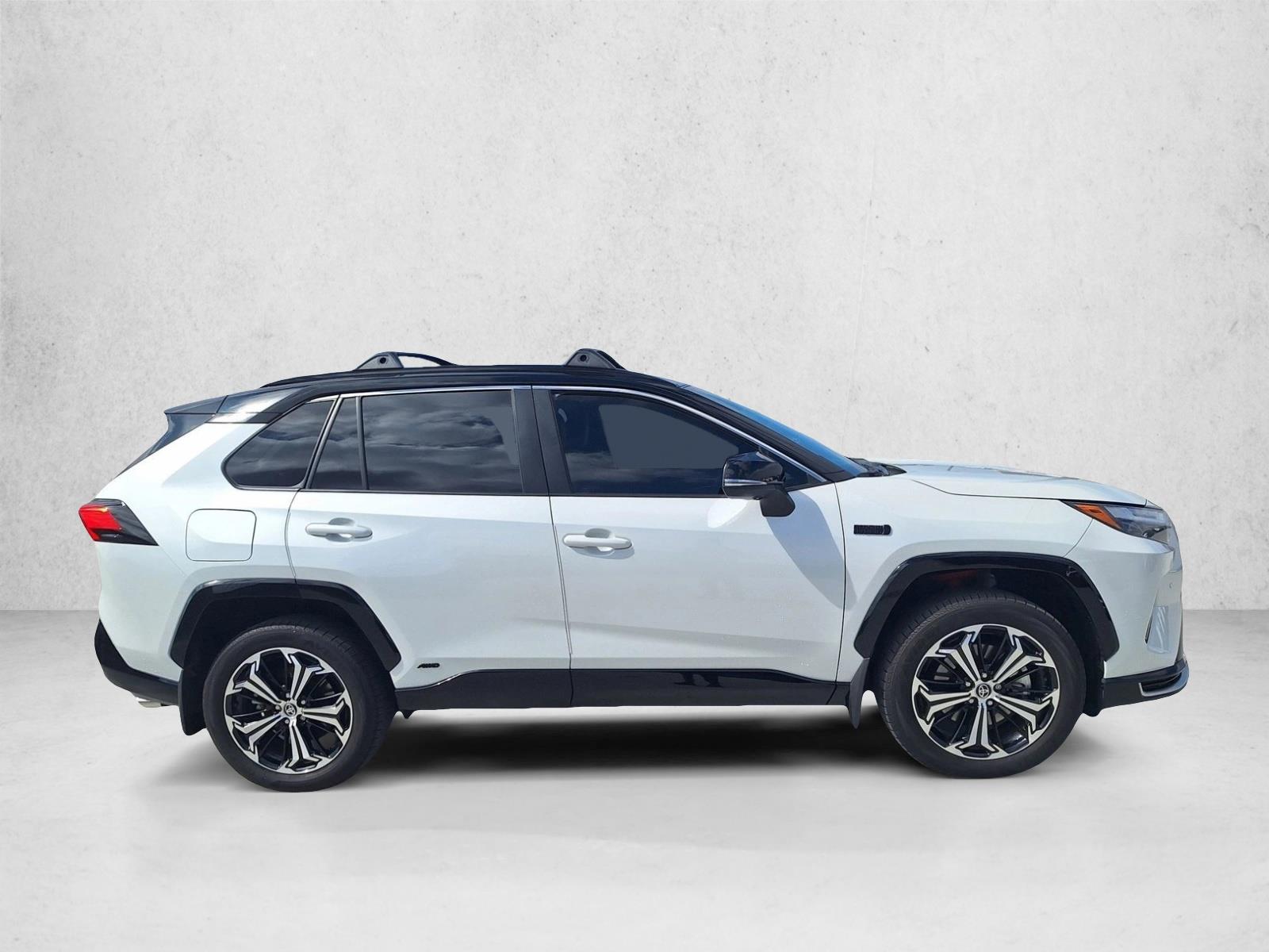 2024 Toyota RAV4 Prime XSE photo 4