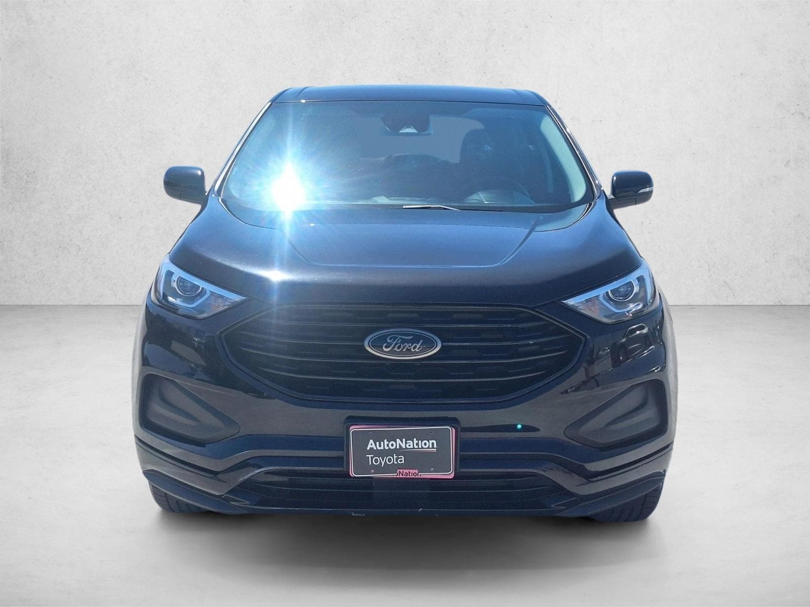 2022 Ford Edge SE photo 2