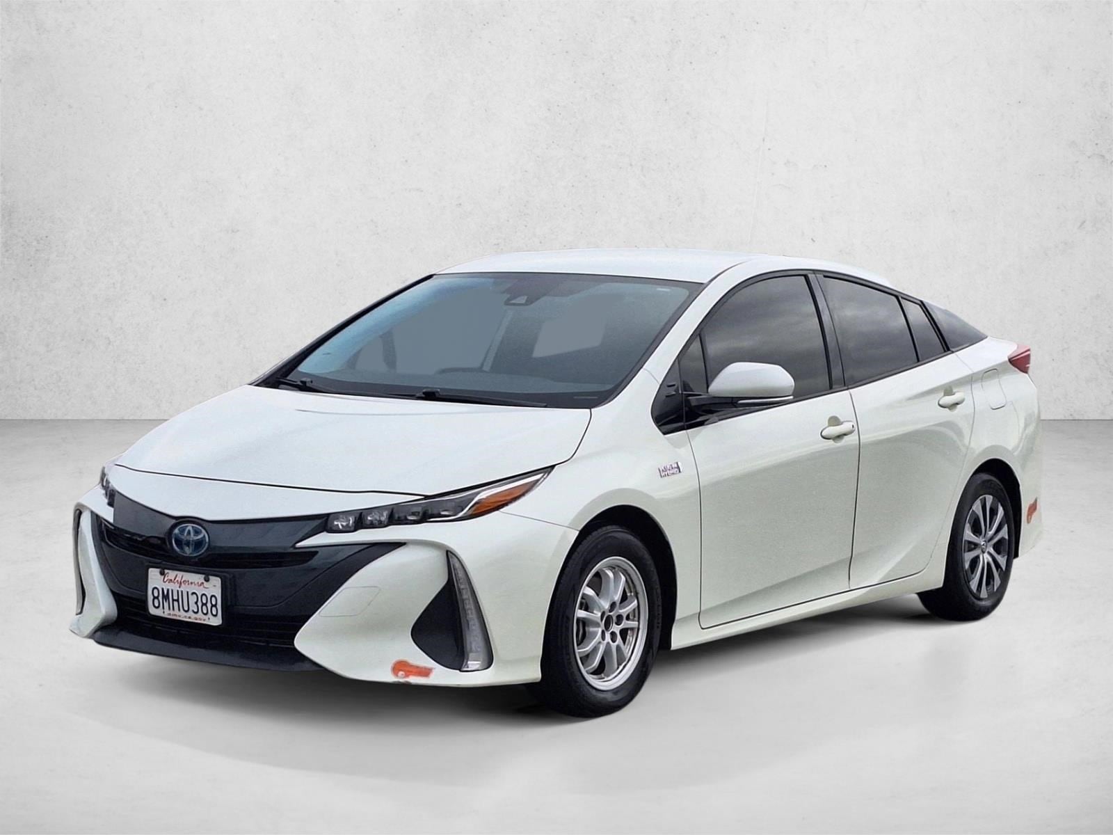 2020 Toyota Prius Prime XLE's photo