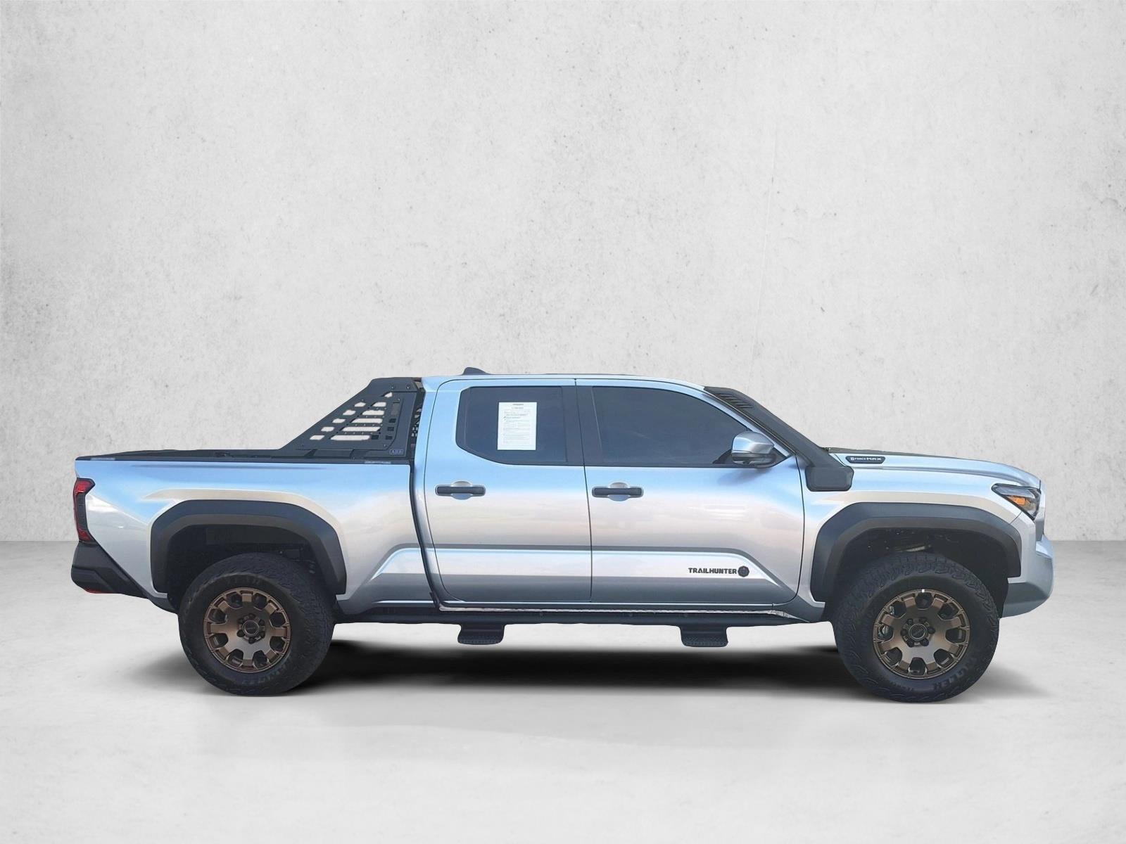 2025 Toyota Tacoma i-FORCE MAX Trailhunter photo 4