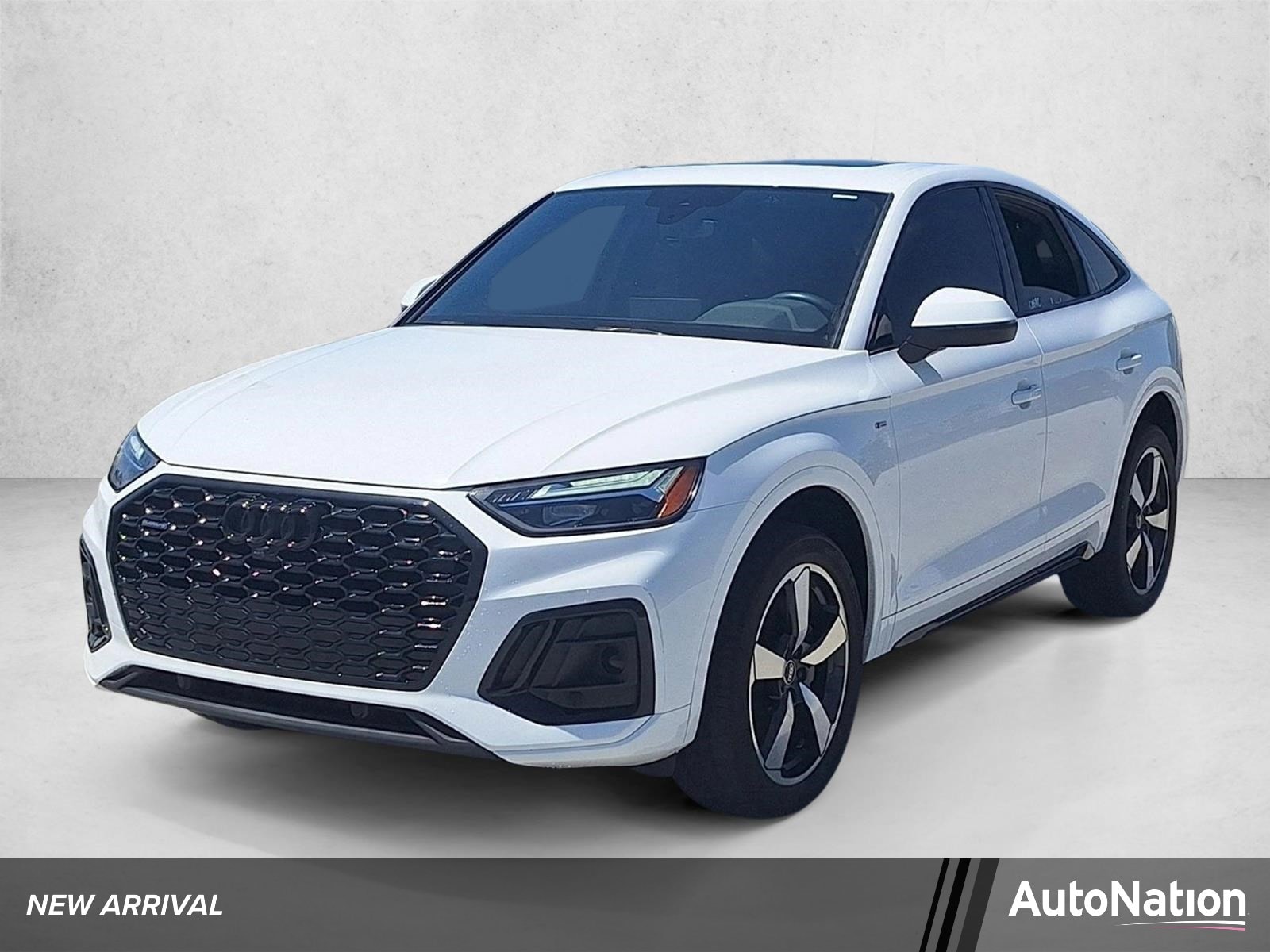 2022 Audi Q5 Sportback 45 Premium Plus's photo