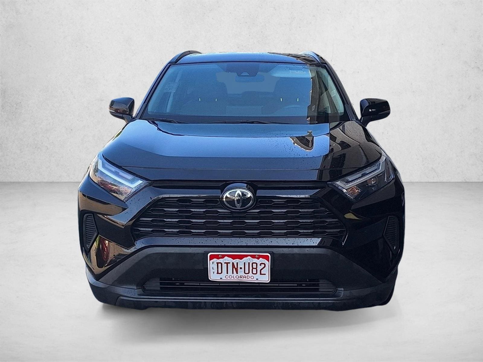 2024 Toyota RAV4 XLE photo 2