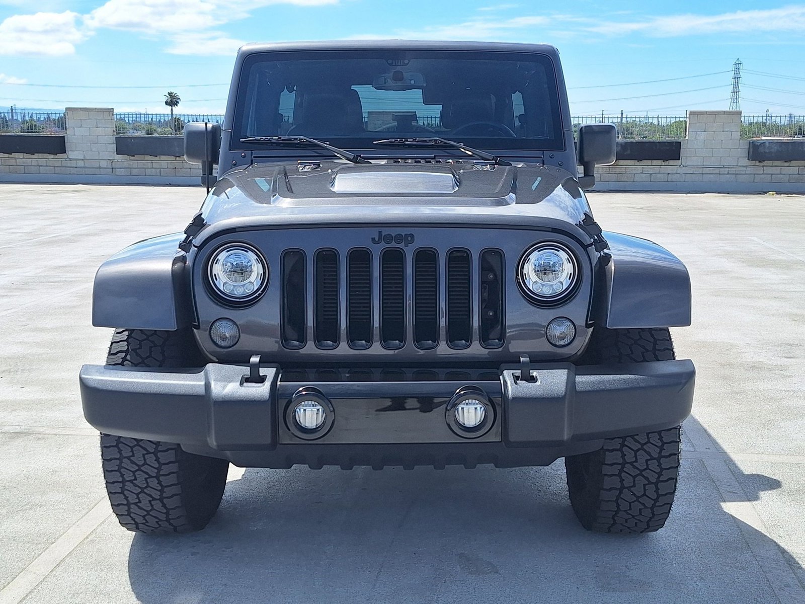 2018 Jeep Wrangler JK Unlimited Sahara 4x4 photo 2