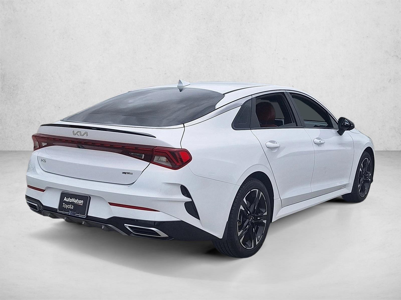 2024 Kia K5 GT-Line photo 5