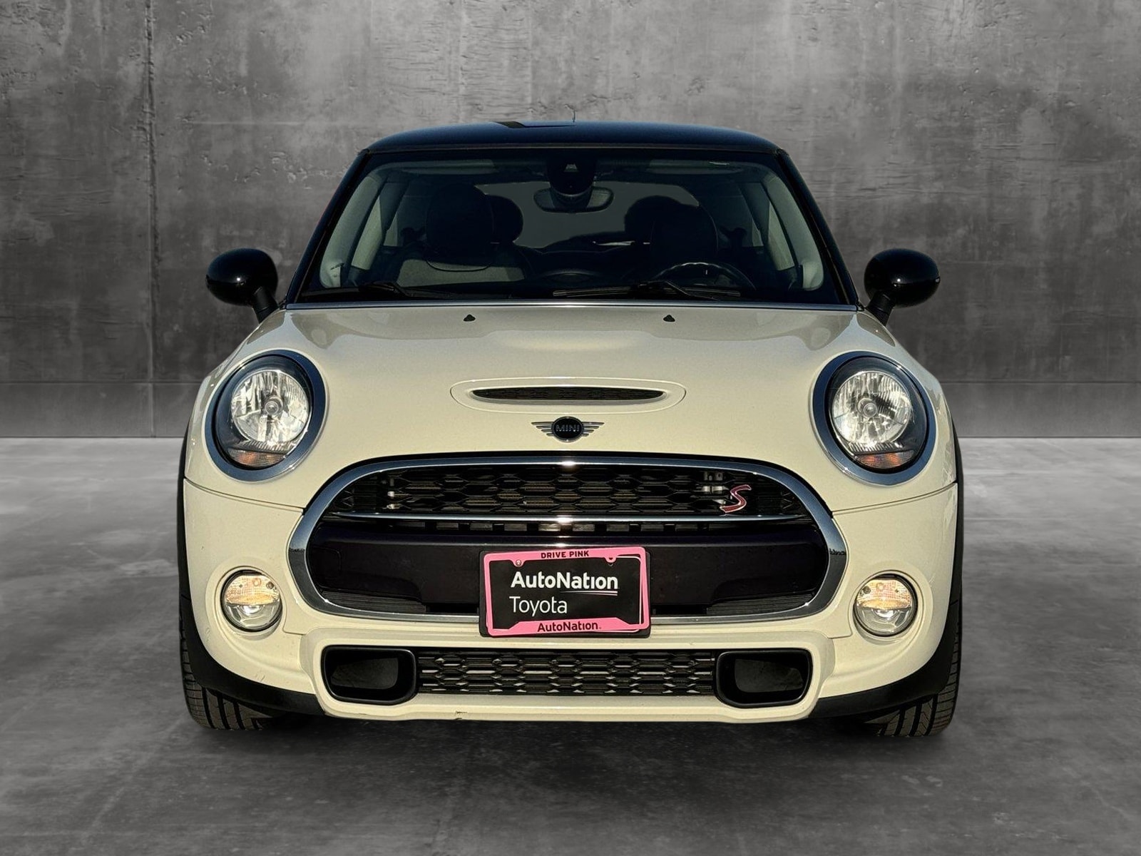 Used 2019 MINI Hardtop 2 Door S with VIN WMWXP7C5XK2A50826 for sale in Cerritos, CA